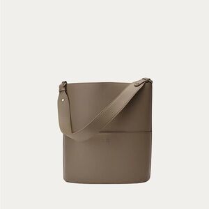 Freja New York - Taupe Leather Bucket Bag
